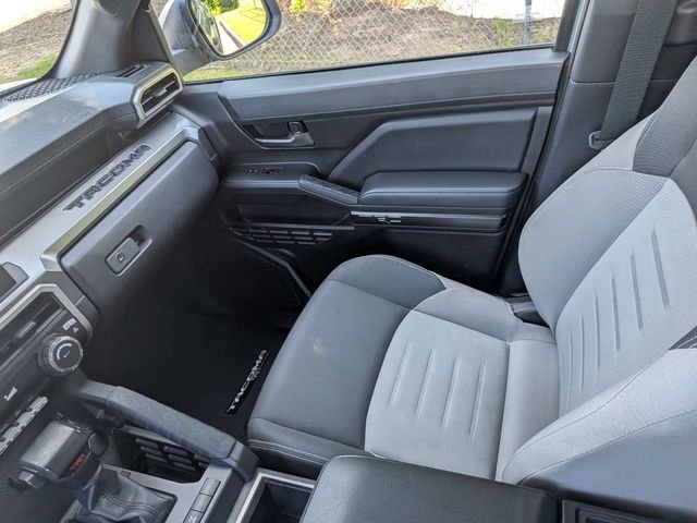 Used 2024 Toyota Tacoma TRD Off-Road AWD/4WD image 17