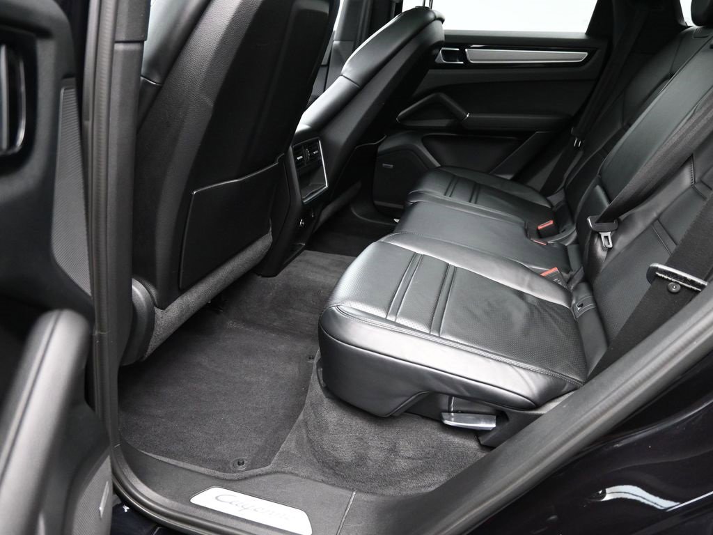 Used 2019 Porsche Cayenne image 24