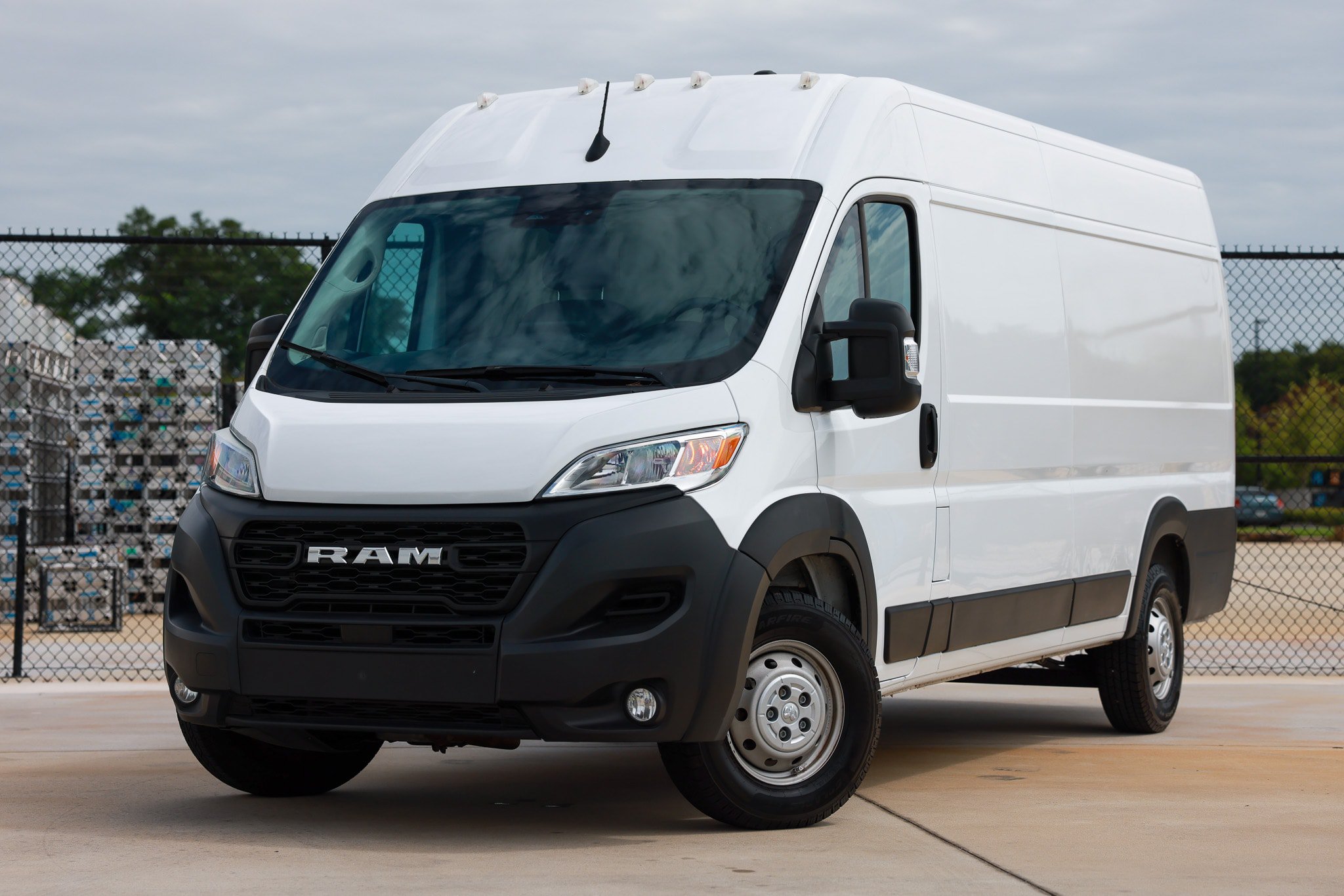 Used 2023 RAM ProMaster 3500 w/ Premium Convenience Group FWD image 1