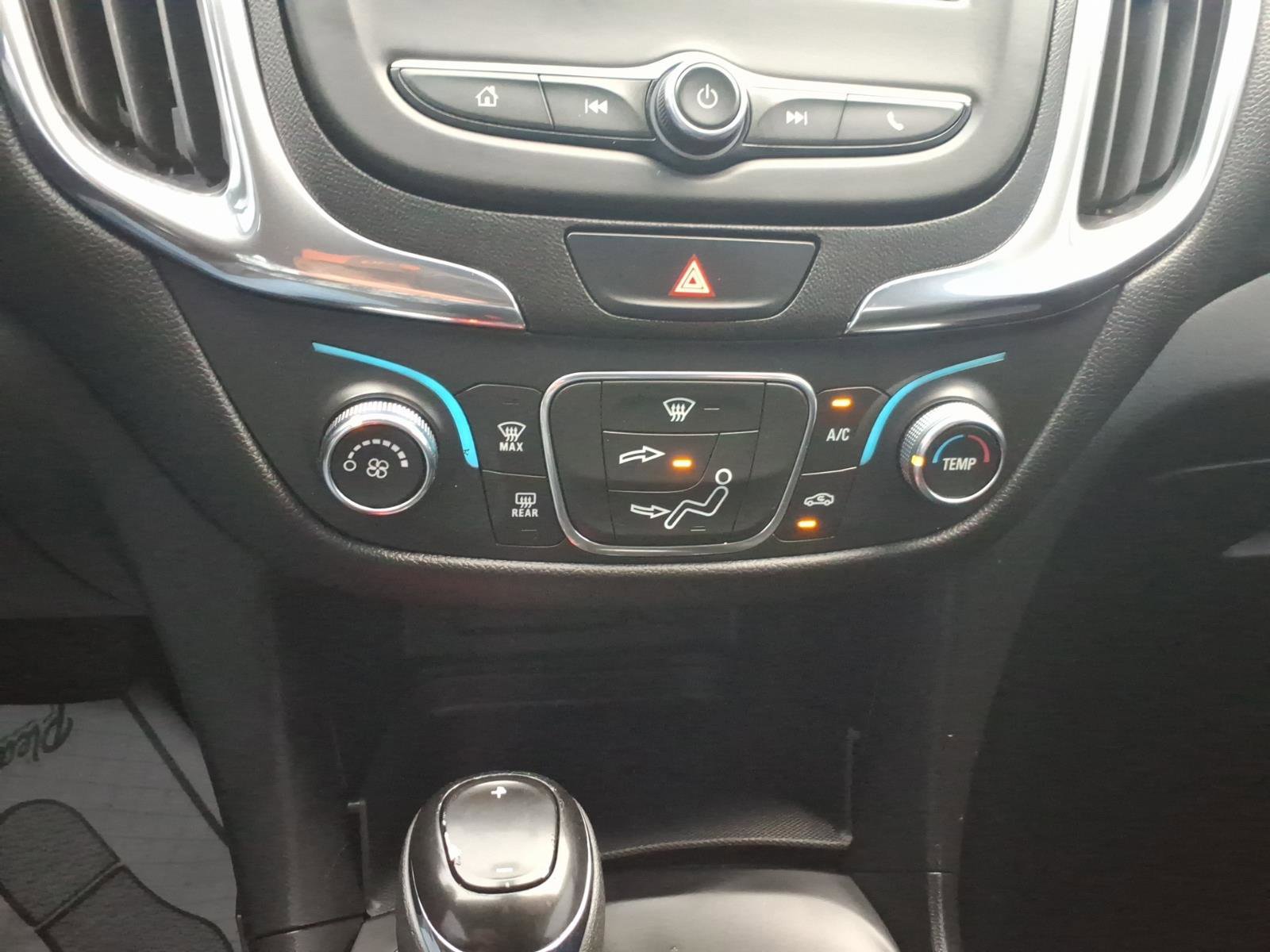 Used 2019 Chevrolet Equinox LT image 16