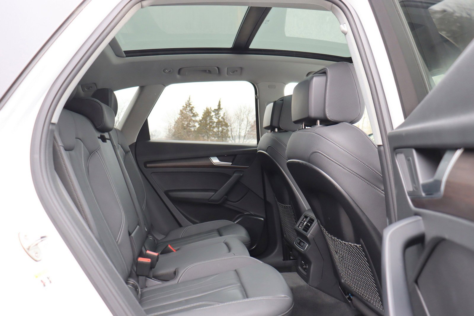 Used 2022 Audi Q5 e Premium w/ Convenience Package image 17