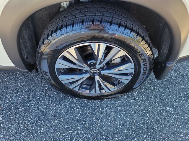 Used 2023 Nissan Rogue SV w/ SV Premium B Package FWD image 6