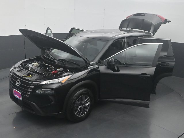 Used 2026 Nissan Rogue SV FWD image 44