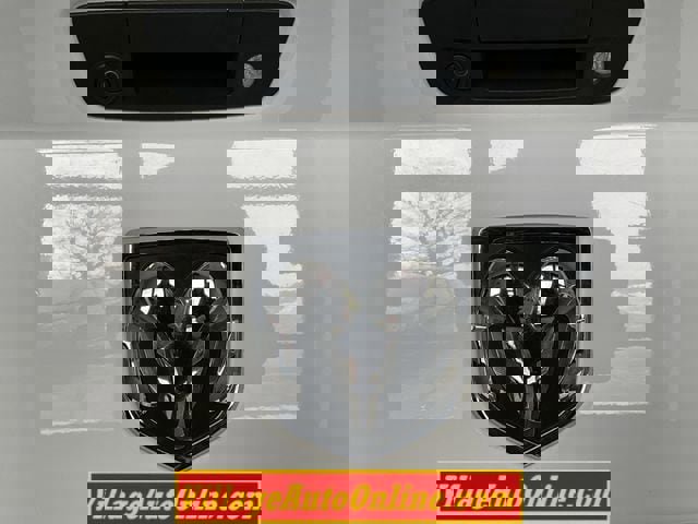 Used 2017 RAM 1500 Classic SLT w/ SLT Plus D￩cor Group image 33