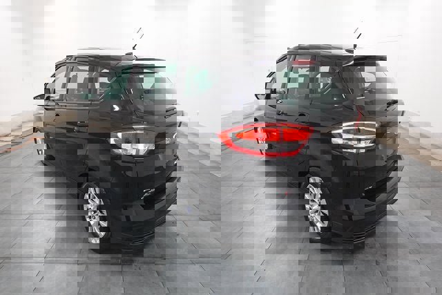 Used 2017 Ford C-MAX SE image 3