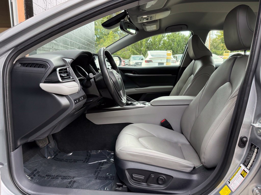 Used 2023 Toyota Camry XLE FWD image 9