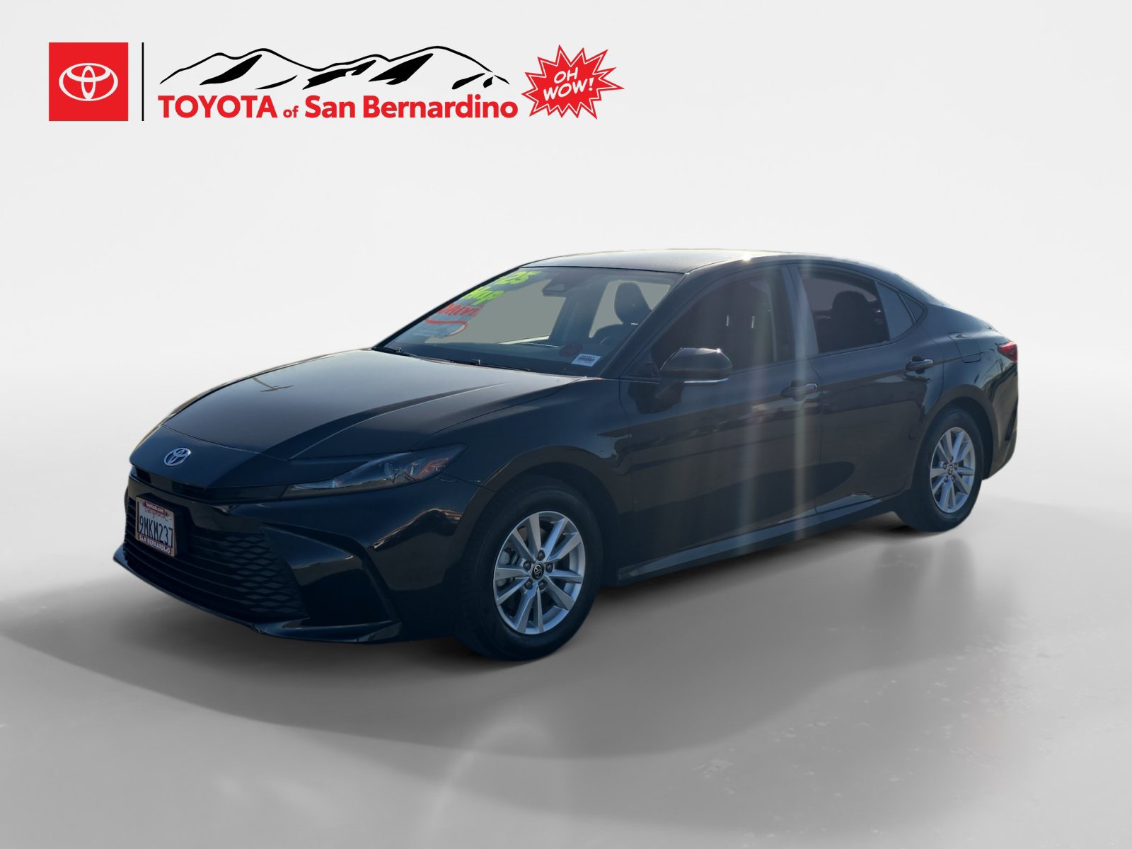 Certified 2025 Toyota Camry LE FWD image 1