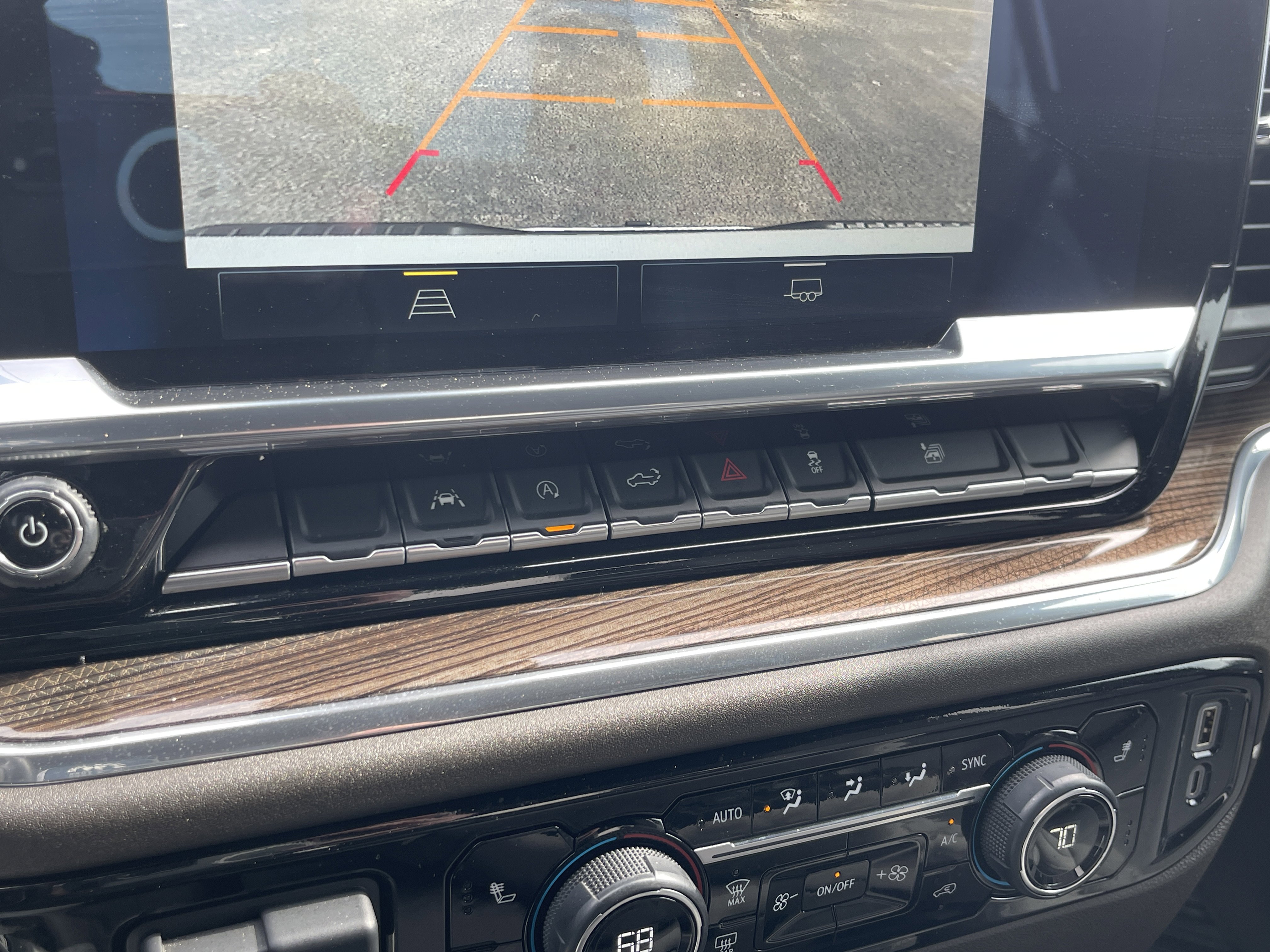 Used 2025 Chevrolet Silverado 1500 LT image 26