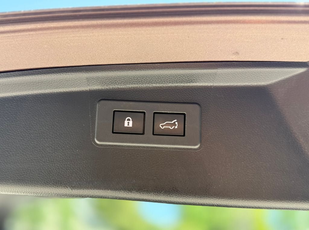 Used 2020 Subaru Outback Touring AWD/4WD image 27