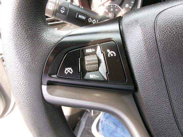 Used 2016 Chevrolet Malibu LT FWD image 10
