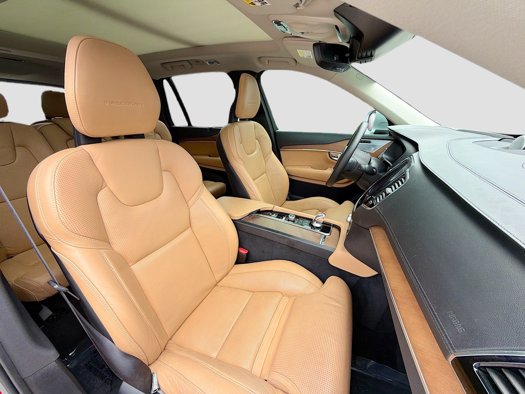 Used 2016 Volvo XC90 T8 Inscription w/ Protection Package Plus AWD/4WD image 16