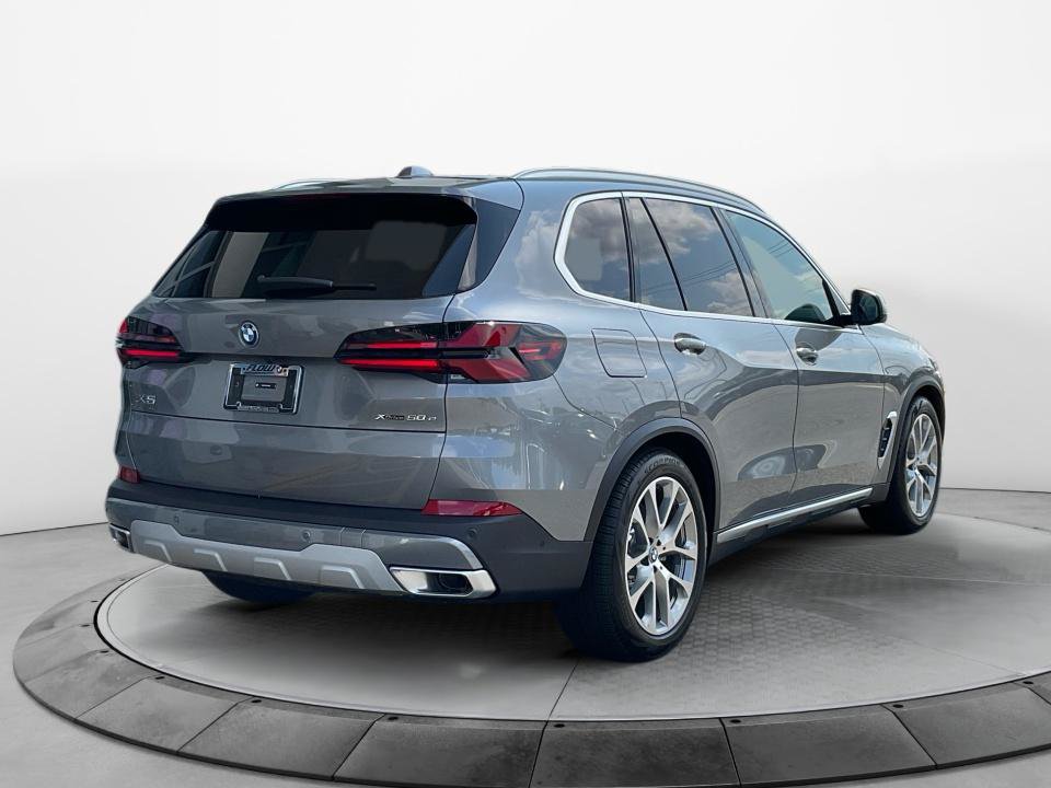 New 2026 BMW X5 xDrive50e AWD/4WD image 7