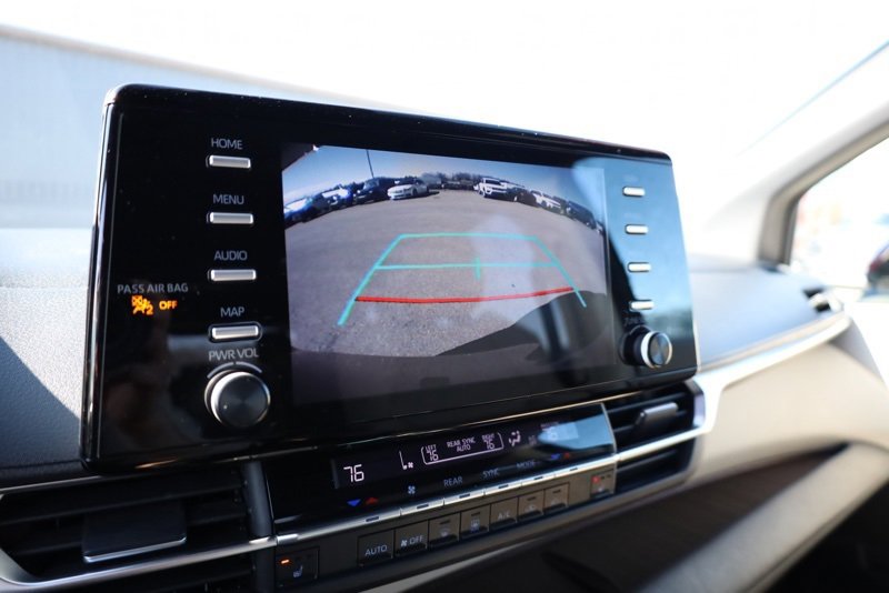 Used 2022 Toyota Sienna XLE image 19