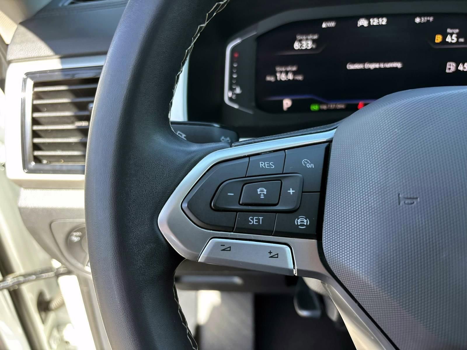 Used 2023 Volkswagen Atlas SE w/ Panoramic Sunroof Package image 17