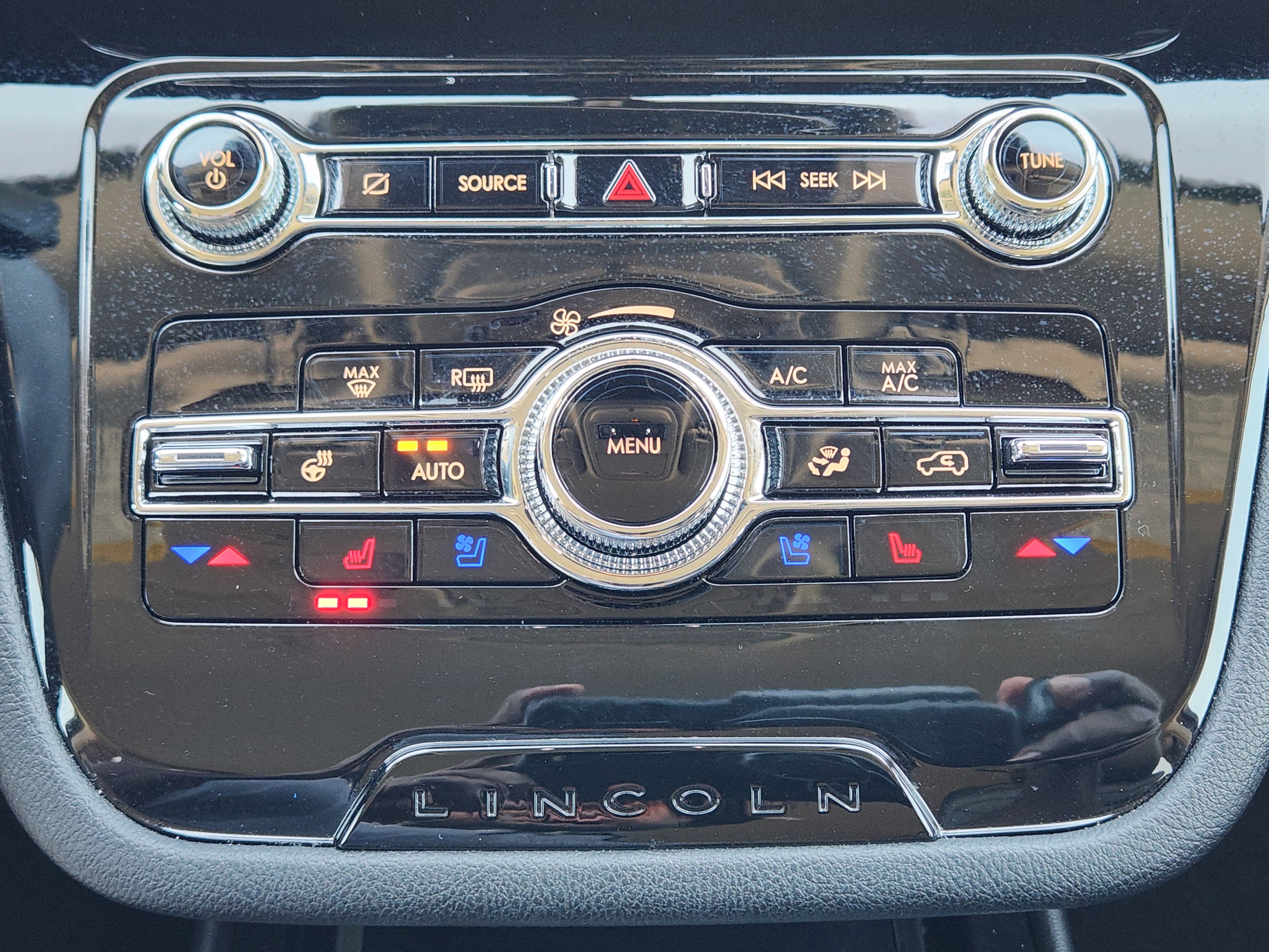 Used 2022 Lincoln Corsair AWD w/ Equipment Group 101A image 19