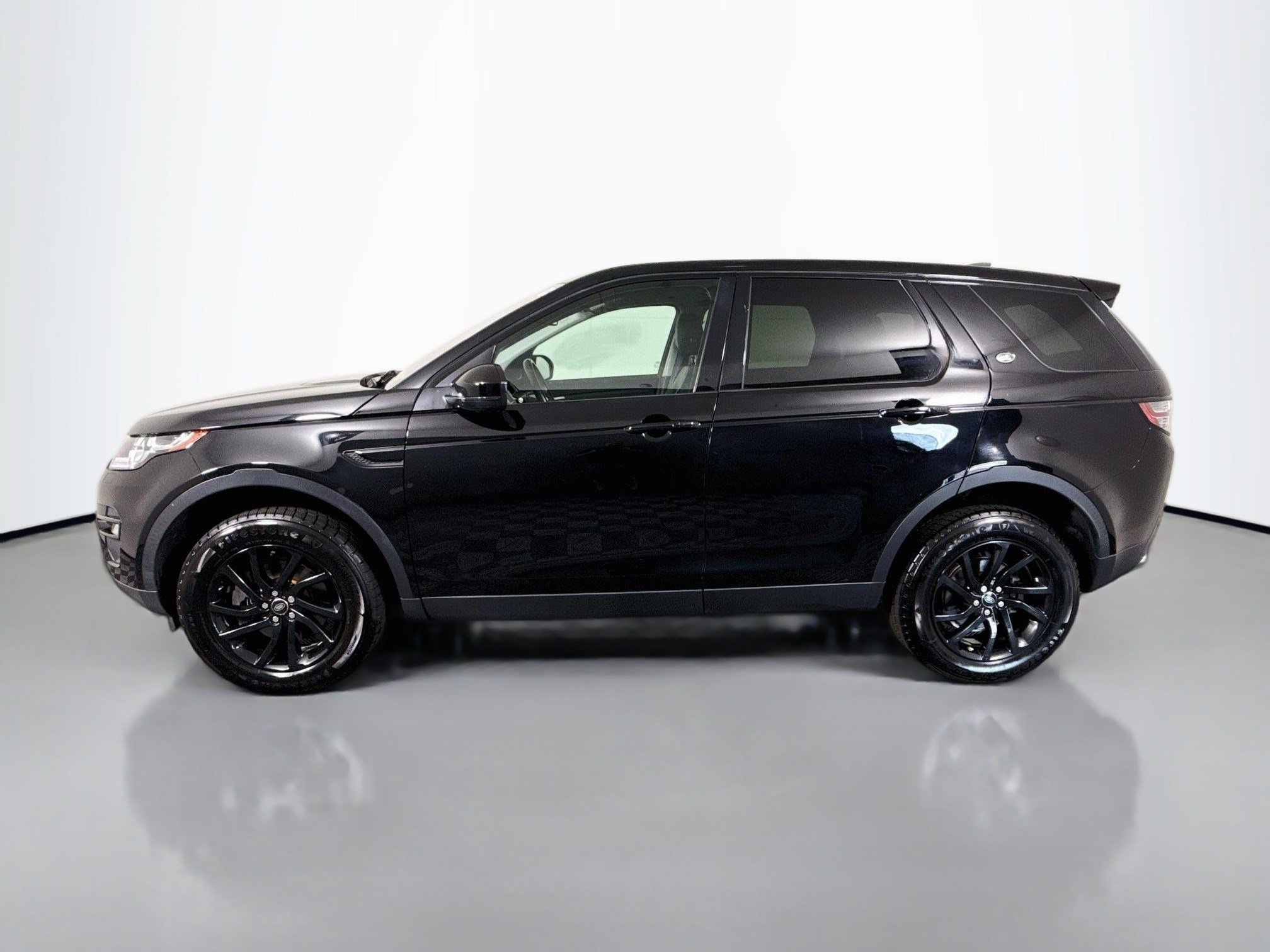 Used 2019 Land Rover Discovery Sport AWD/4WD image 6
