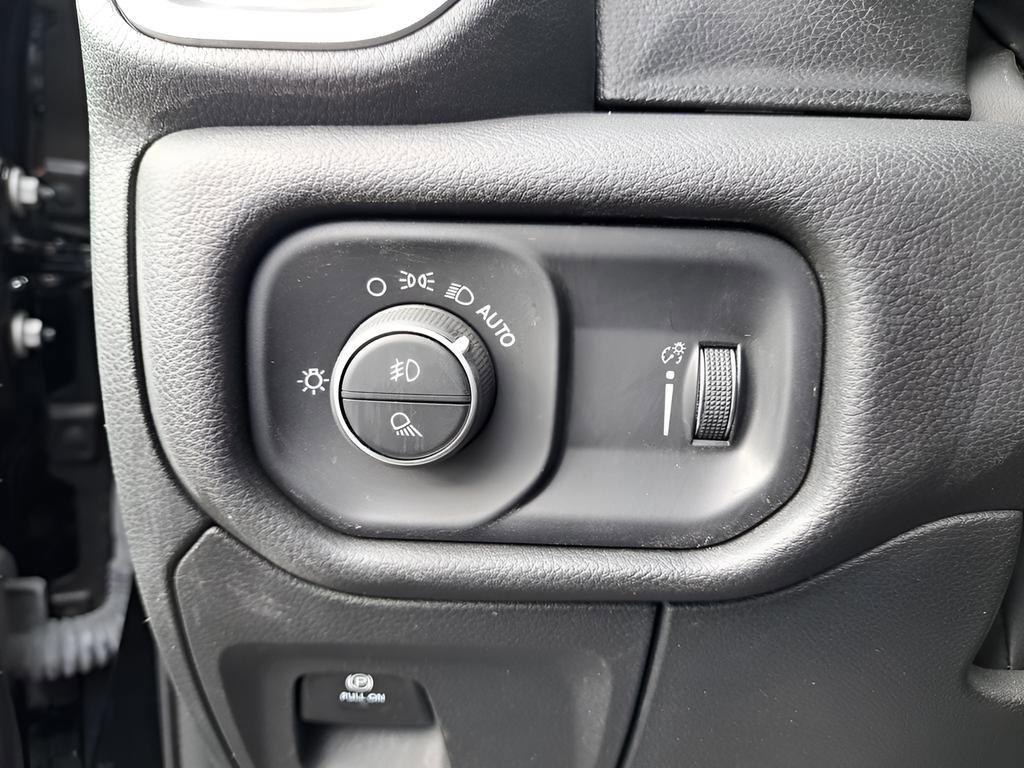 Used 2023 RAM 1500 Big Horn AWD/4WD image 27