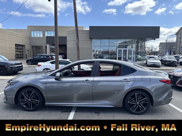 Used 2025 Toyota Camry XSE image 9