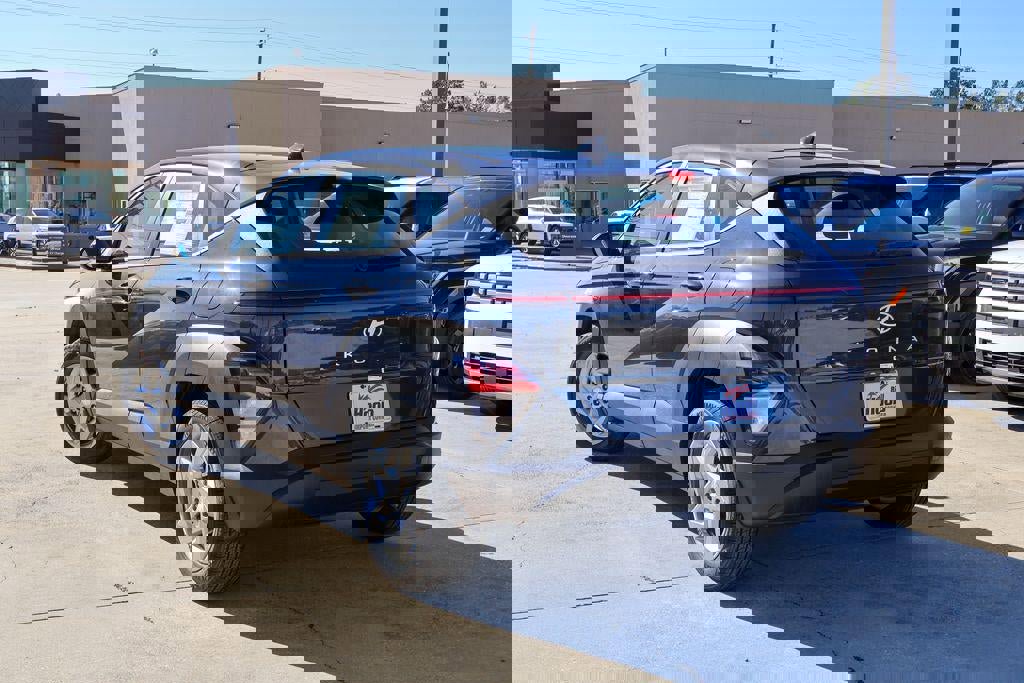 New 2026 Hyundai Kona SE image 2