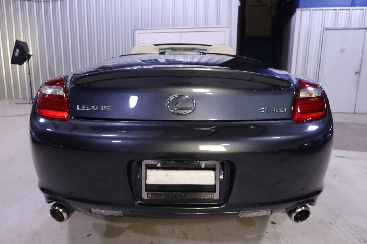 Used 2008 Lexus SC 430 Convertible image 4