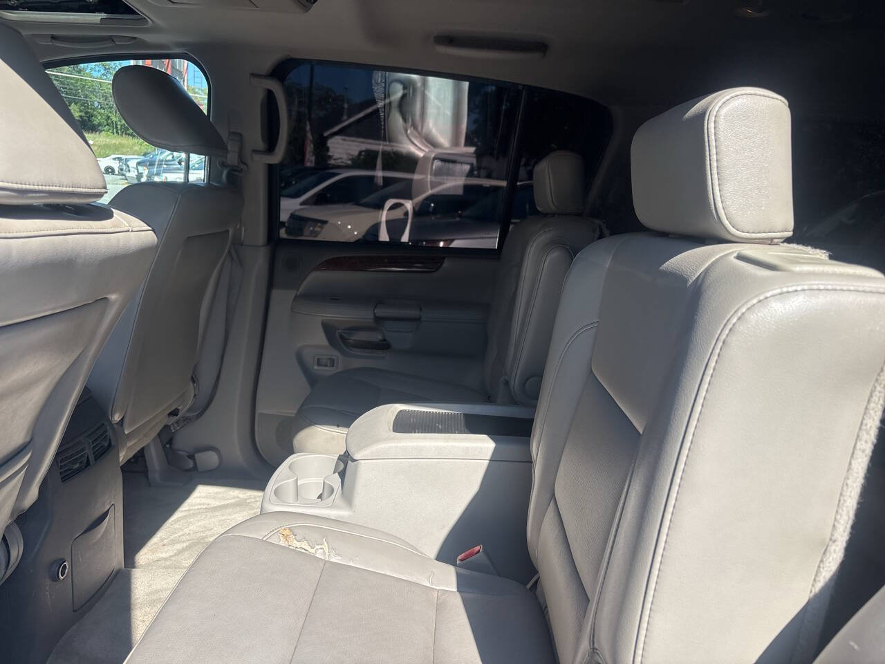 Used 2010 Nissan Armada SE AWD/4WD image 9
