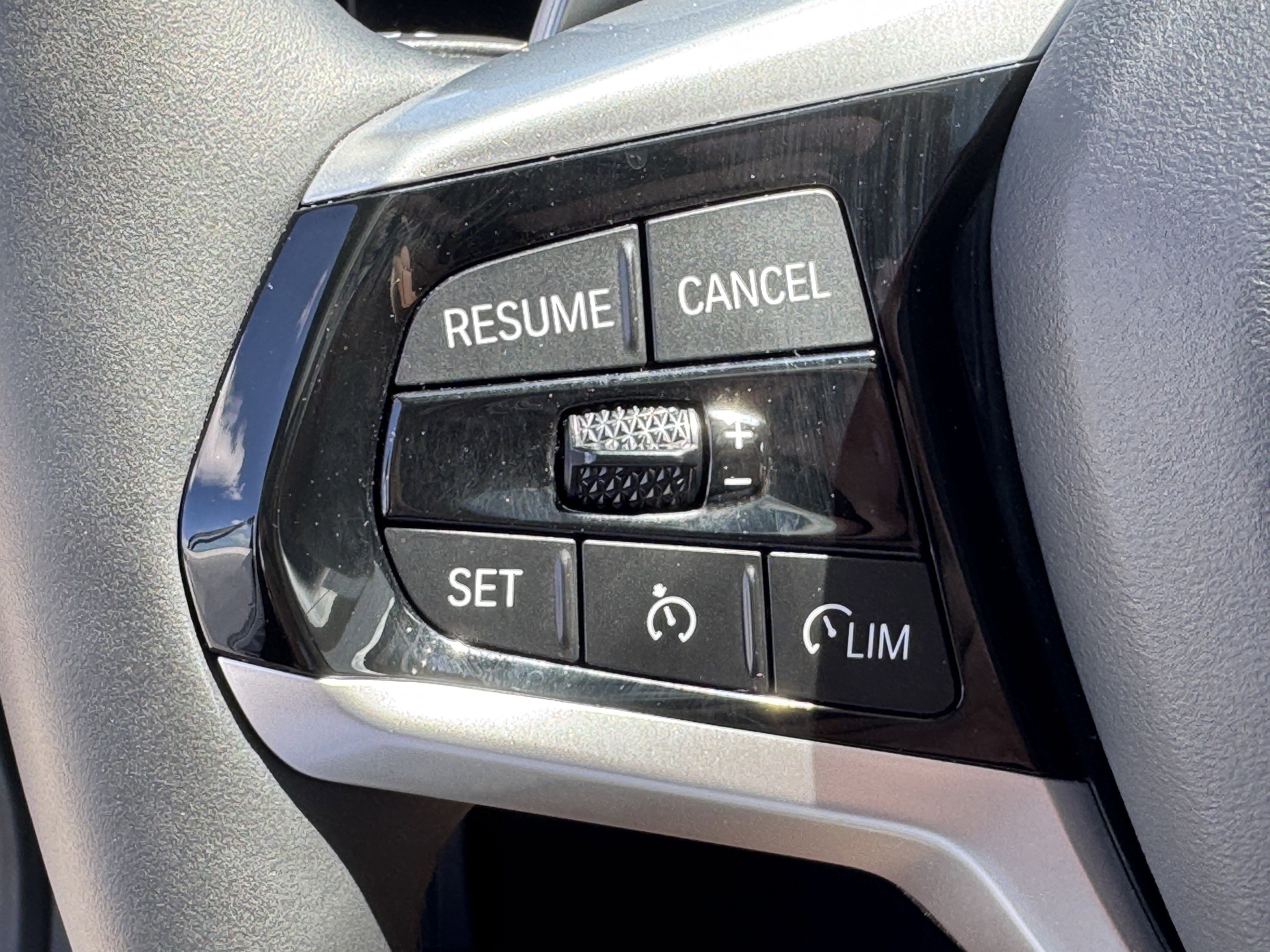 Used 2025 BMW 330i xDrive Sedan image 24