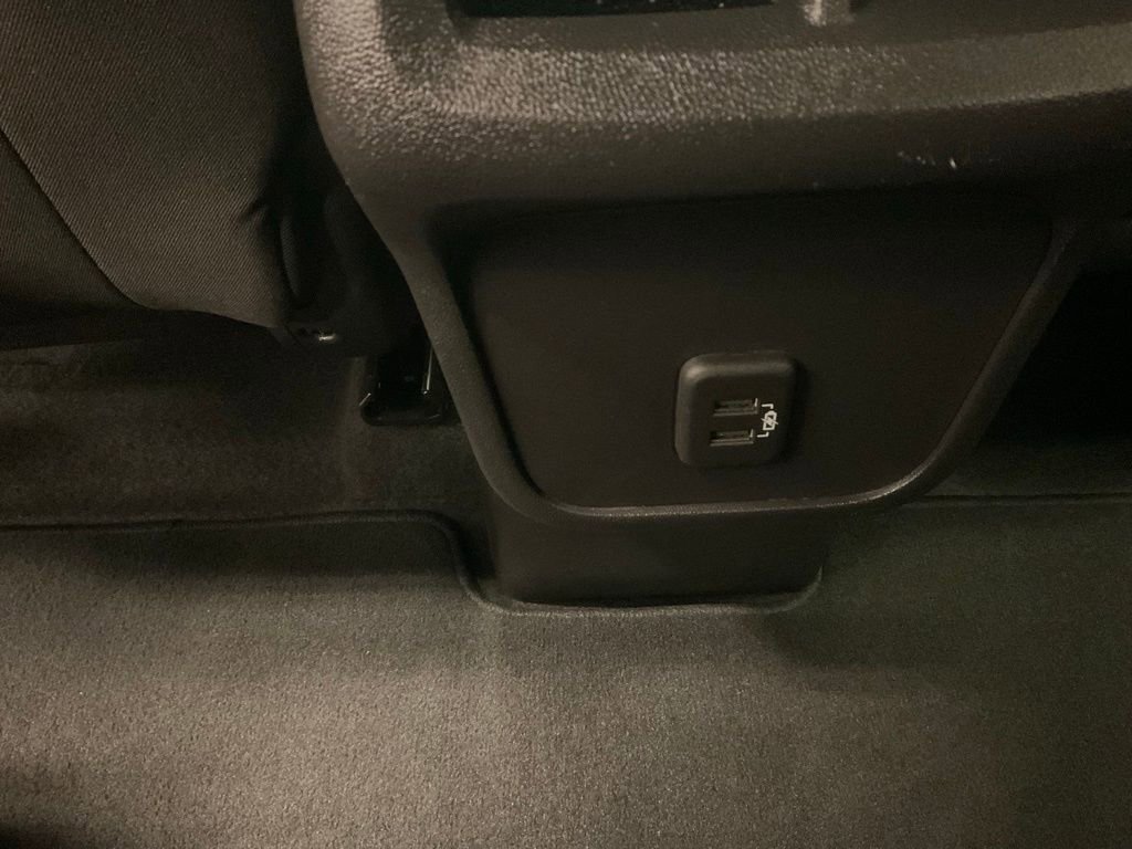 Used 2024 GMC Terrain SLE image 33