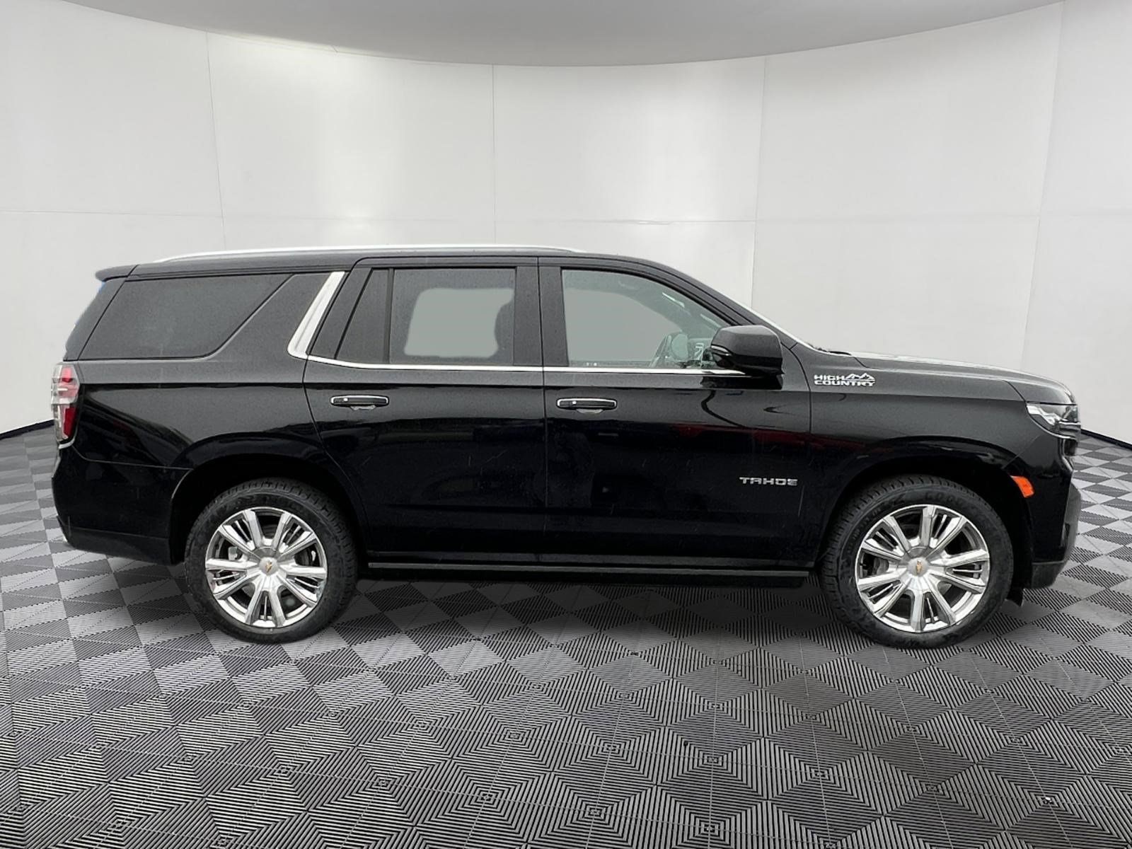 Used 2022 Chevrolet Tahoe High Country w/ Max Trailering Package AWD/4WD image 7