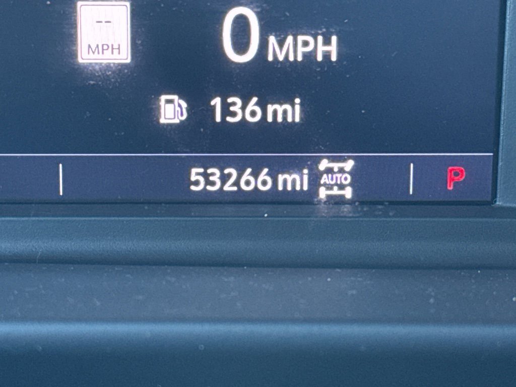 Used 2021 Chevrolet Tahoe RST w/ Luxury Package image 21