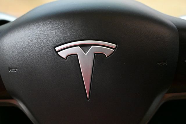 Used 2023 Tesla Model 3 Standard Range RWD image 39