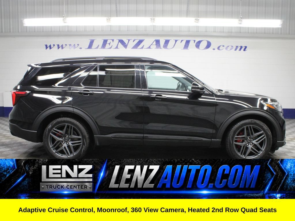 Used 2025 Ford Explorer ST AWD/4WD image 1