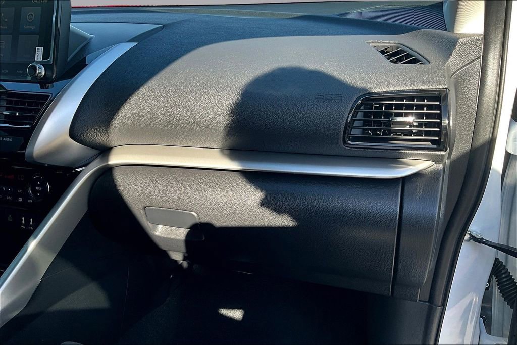 Used 2022 Mitsubishi Eclipse Cross SE image 17