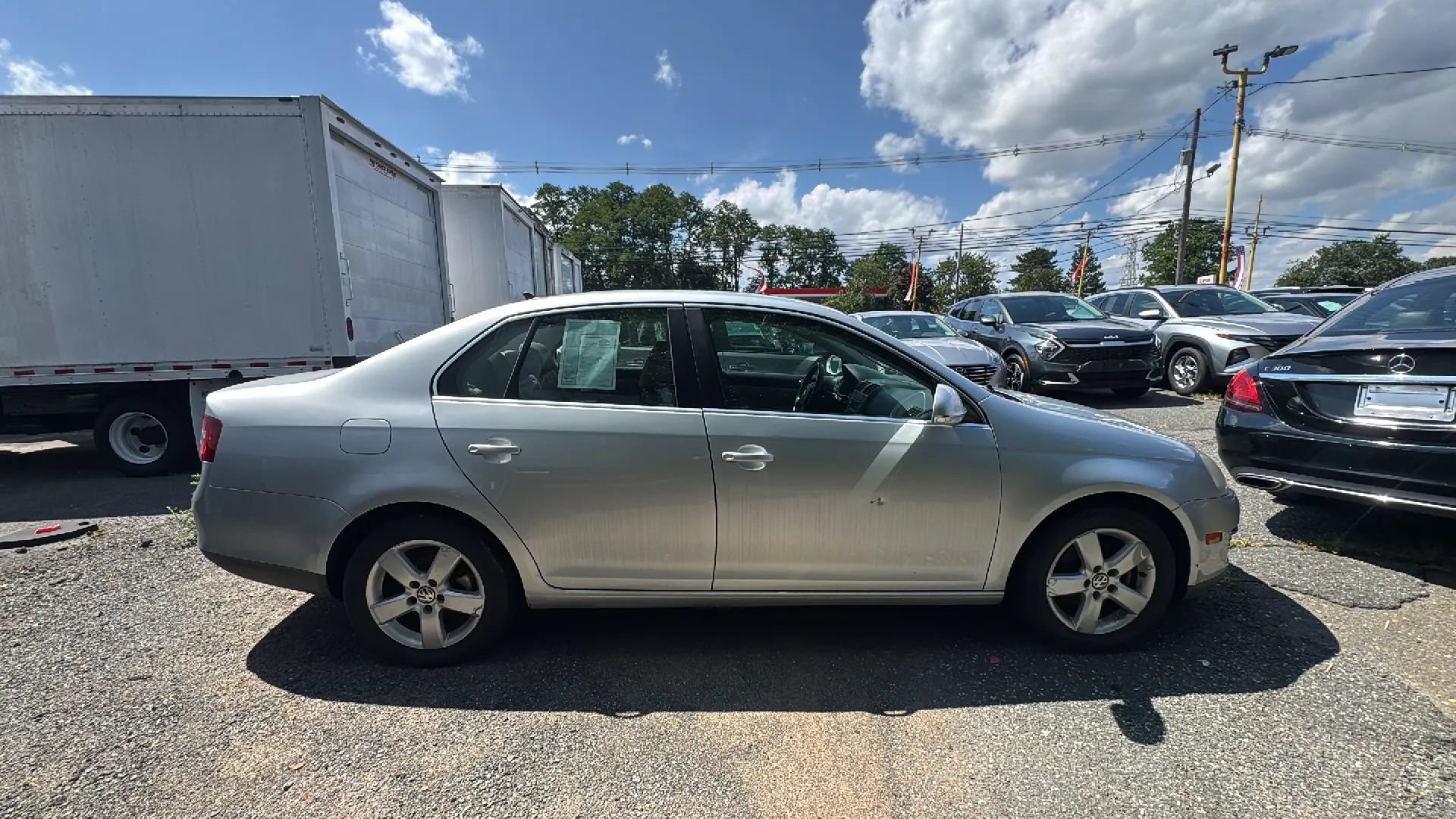 Used 2009 Volkswagen Jetta SEL FWD image 4