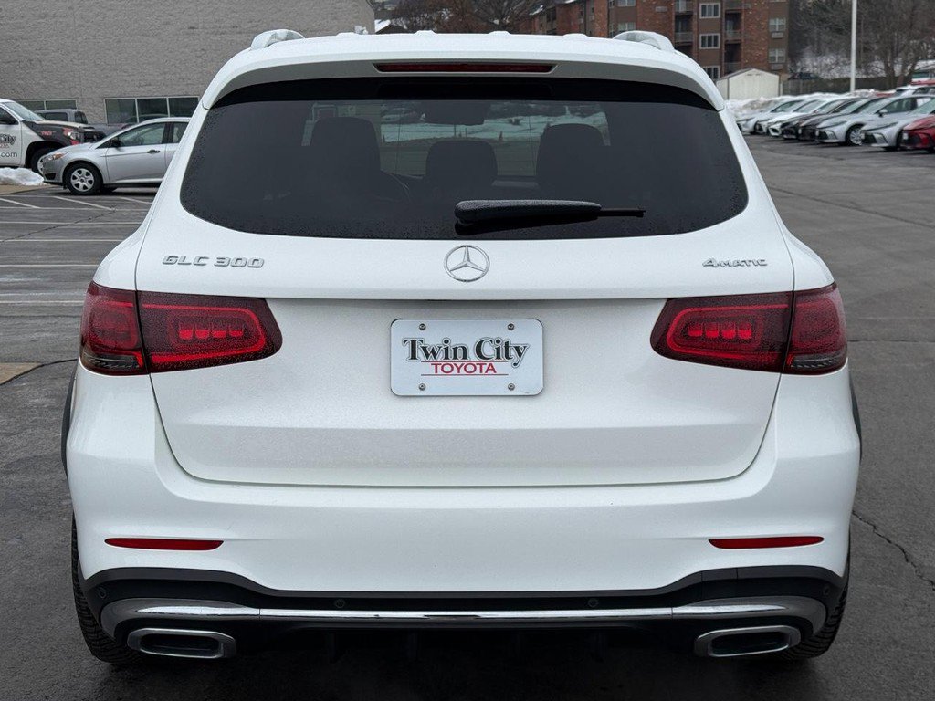 Used 2021 Mercedes-Benz GLC 300 4MATIC image 5