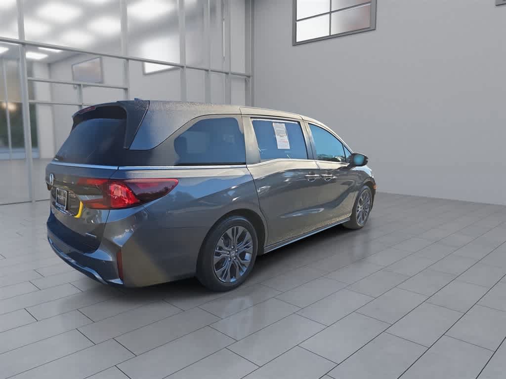 Certified 2026 Honda Odyssey Touring image 9