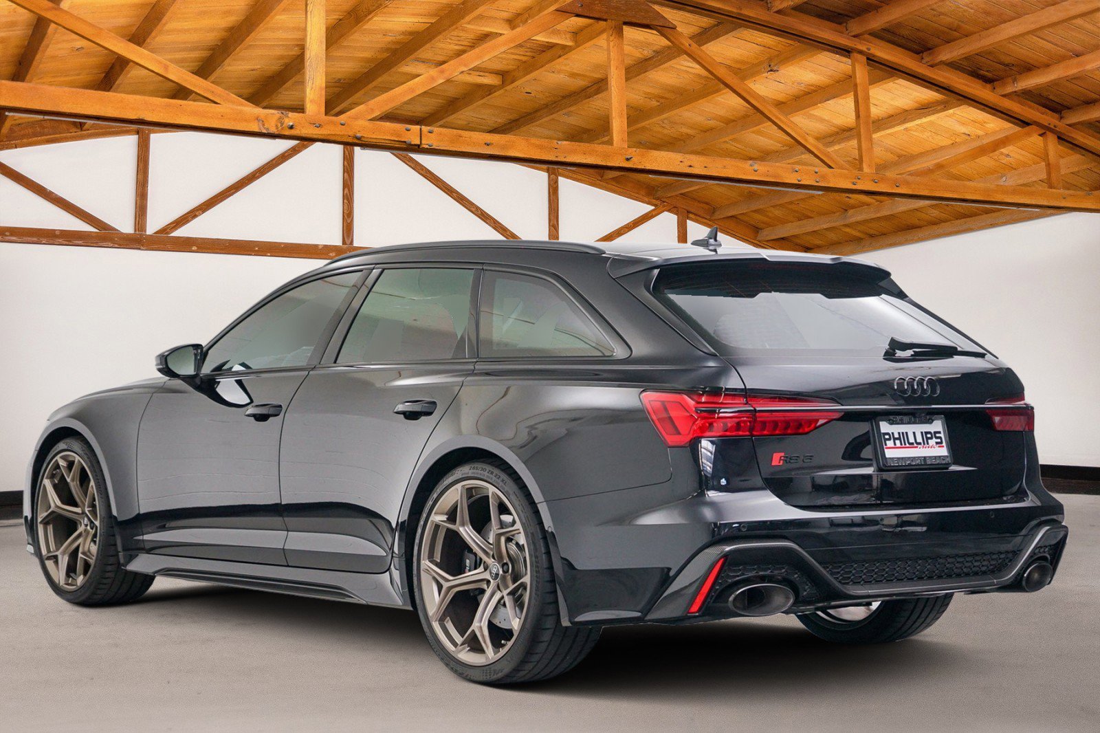 Used 2024 Audi RS 6 performance image 3