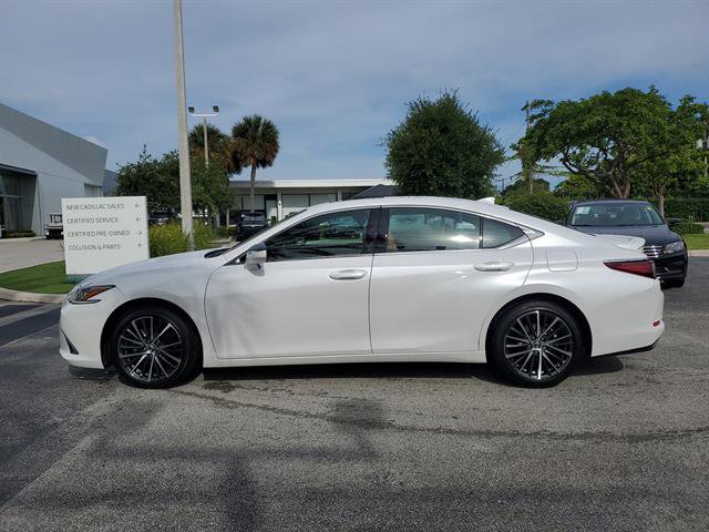 Used 2025 Lexus ES 350 w/ Premium Package FWD image 18