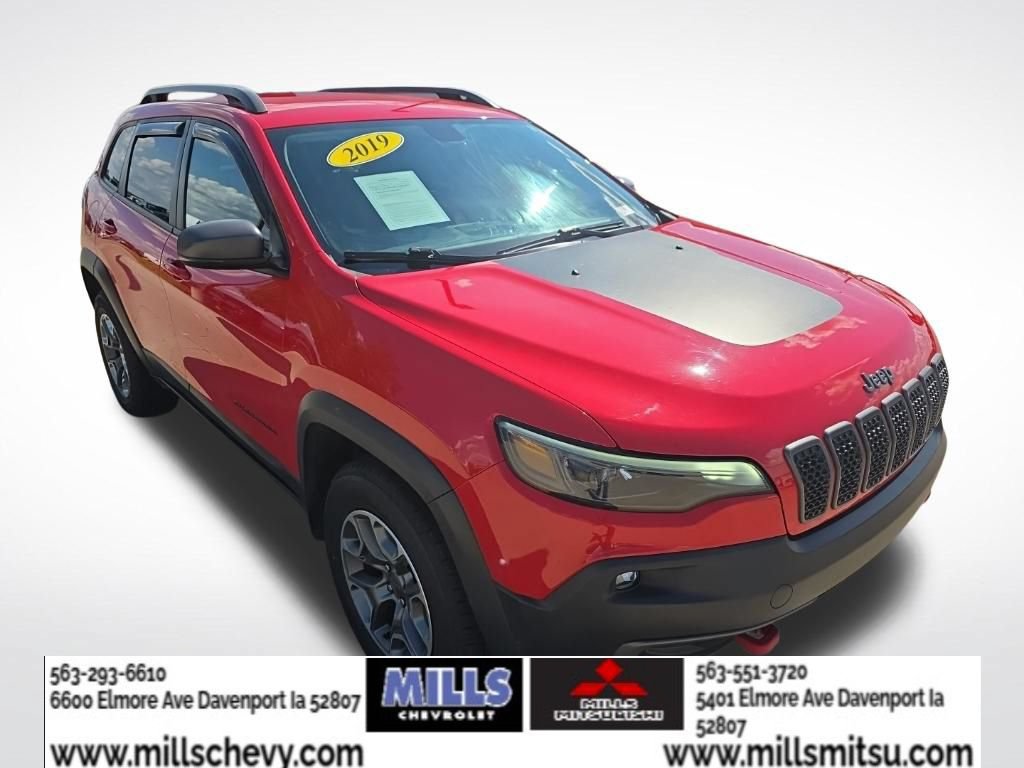 Used 2019 Jeep Cherokee Trailhawk w/ Cold Weather Group AWD/4WD image 7