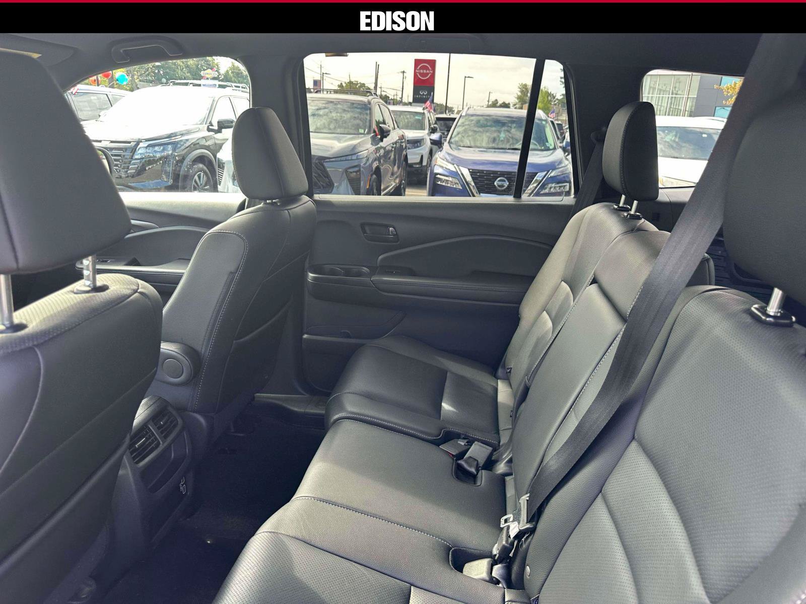 Used 2023 Honda Passport EX-L image 9