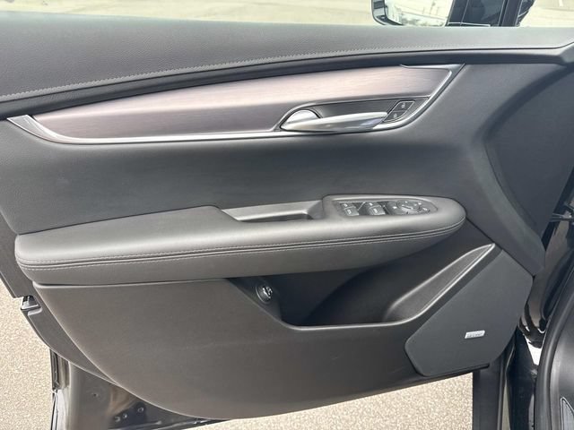 Certified 2024 Cadillac XT5 Luxury w/ LPO, Floor Liner Package AWD/4WD image 14