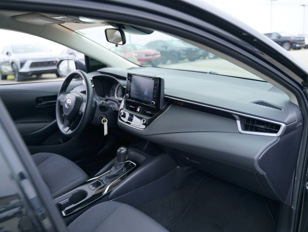 Used 2022 Toyota Corolla LE image 21