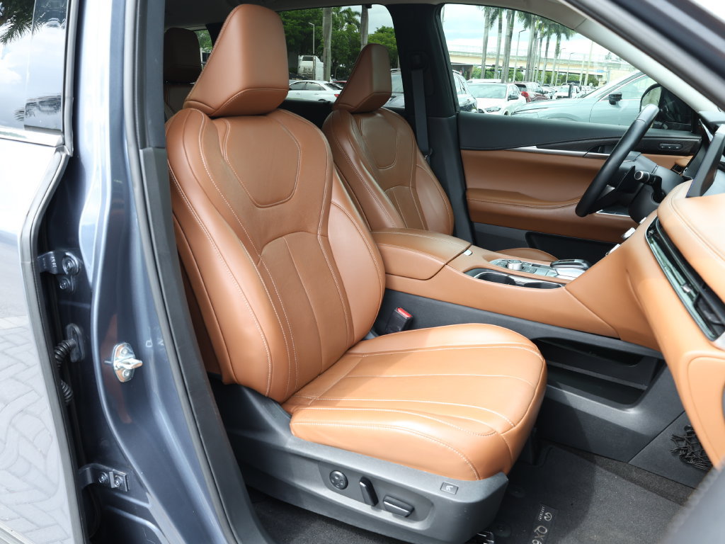 Certified 2023 INFINITI QX60 Sensory w/ Vision Package AWD/4WD image 25