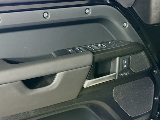 New 2026 Land Rover Defender 130 V8 AWD/4WD image 20