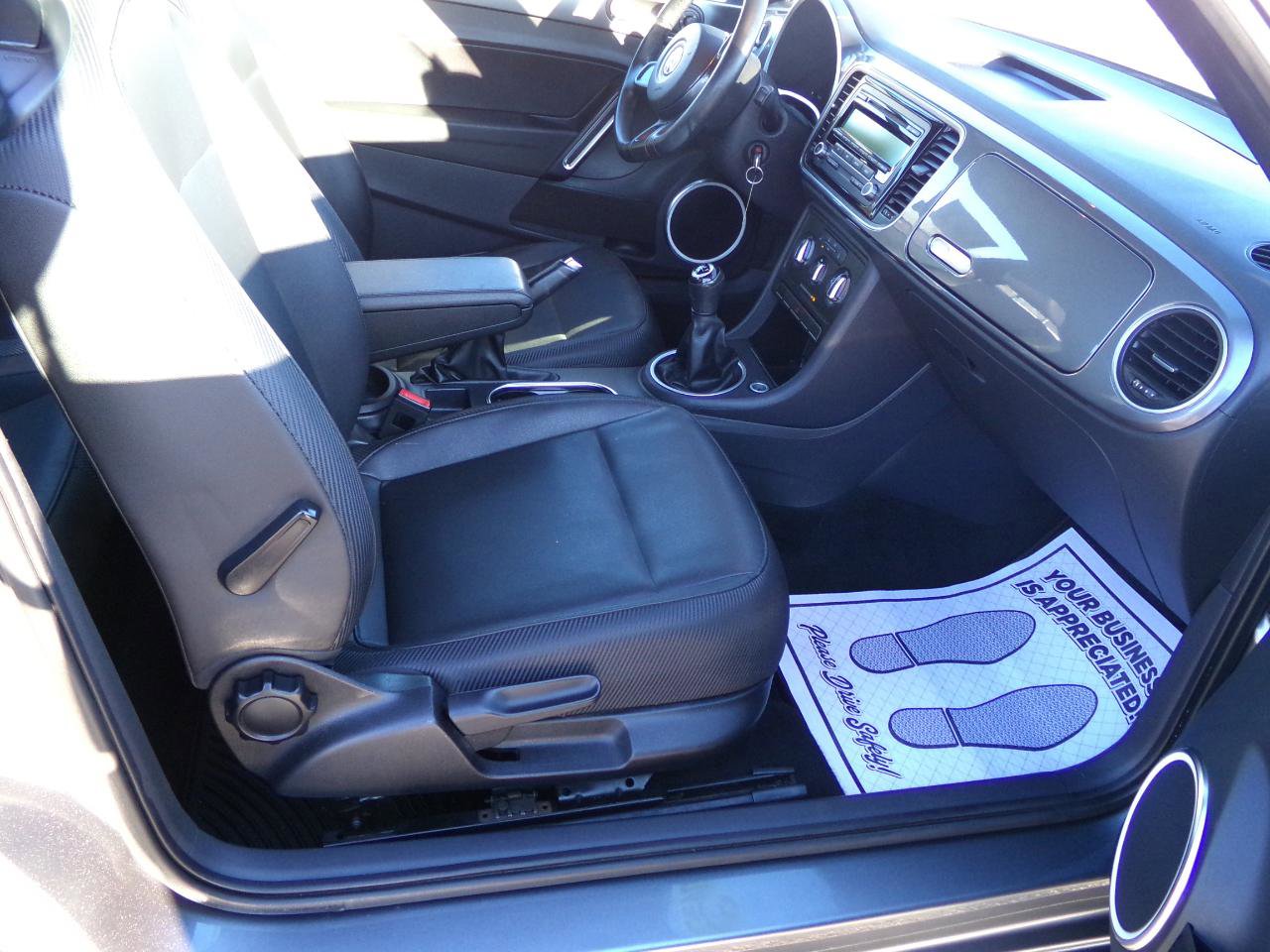 Used 2013 Volkswagen Beetle 2.5 image 14