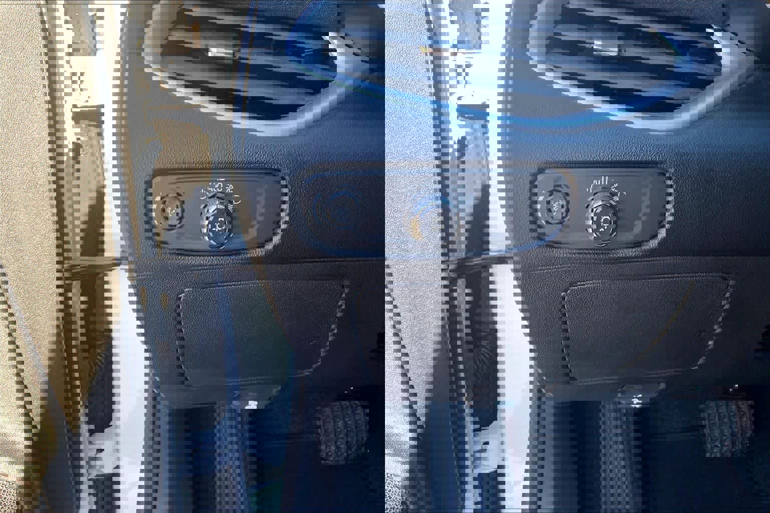 Used 2024 Chevrolet Malibu LT image 33