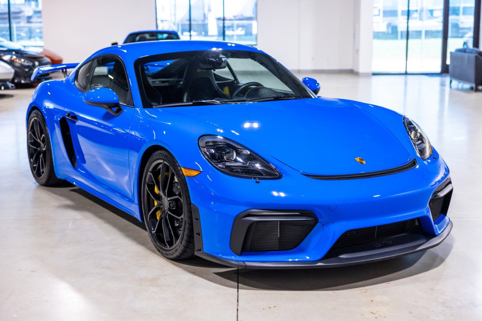 Used 2022 Porsche 718 Cayman GT4 RWD image 10