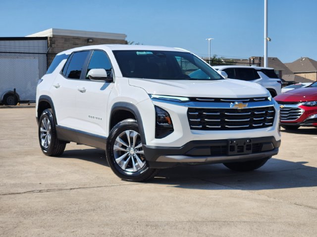 Used 2026 Chevrolet Equinox LT FWD image 2