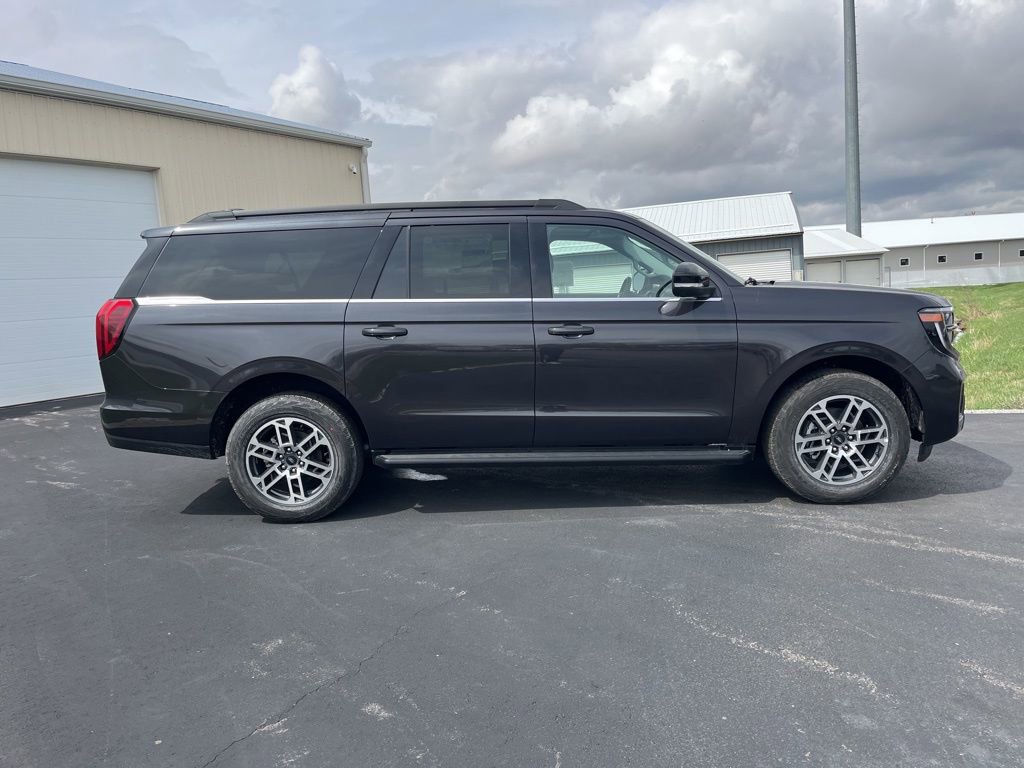 New 2026 Ford Expedition Max Active AWD/4WD image 2
