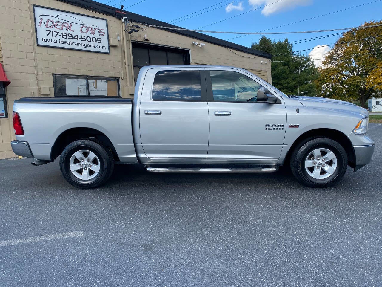 Used 2017 RAM 1500 Classic SLT w/ Trailer & Traction Group image 2