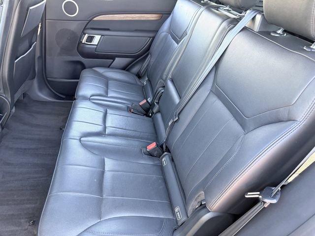 Used 2018 Land Rover Discovery SE image 26